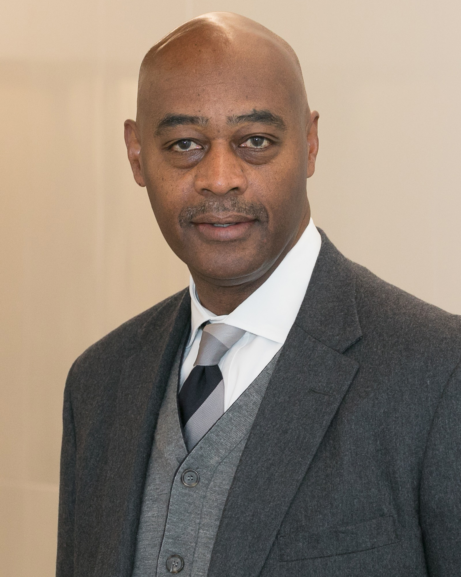 Ray McGuire headshot - resized